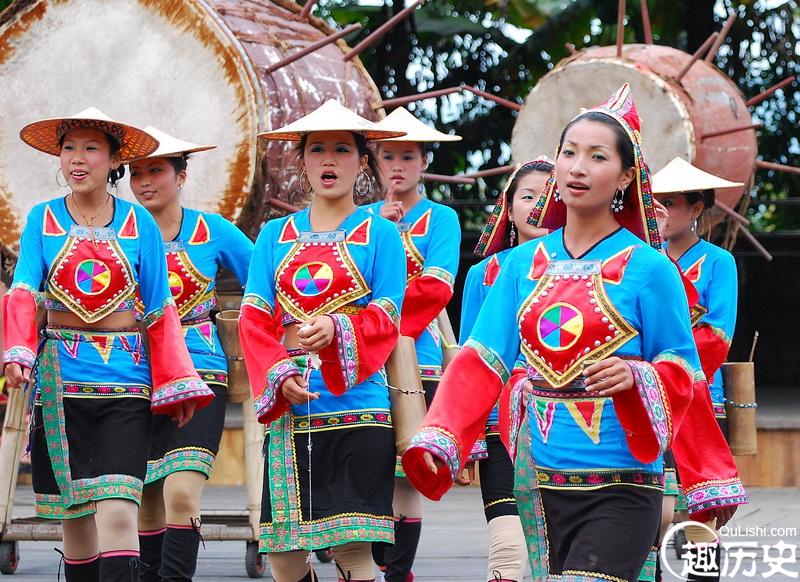 基诺族穿什么服饰？基诺族服饰有何特色